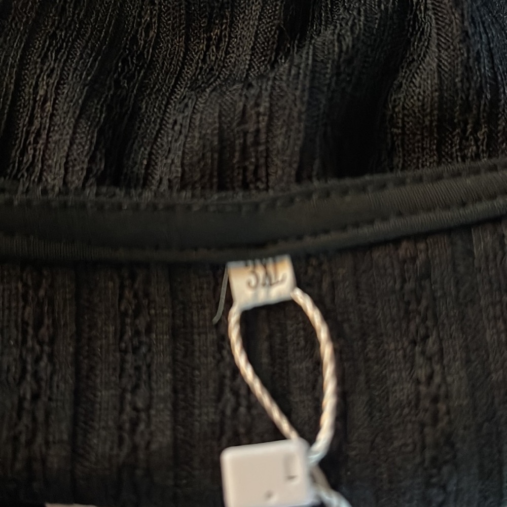 Basico Solid Black Ribbed Long Sleeve Shirt - Picture 10 of 12